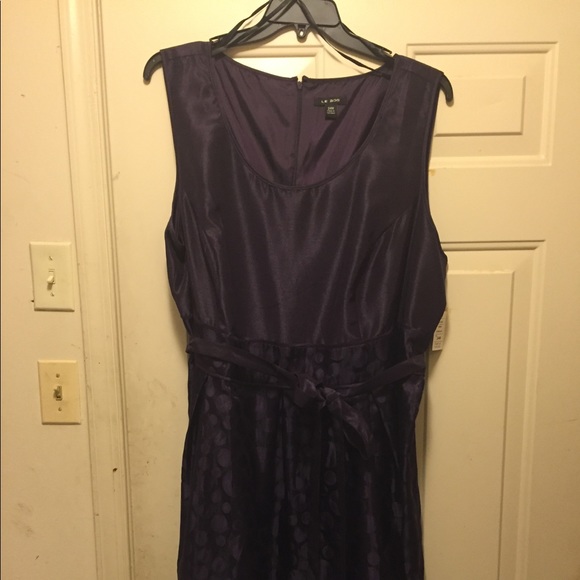 Woman’s 24W LE BOS Eggplant 2-PC Dress Set - Picture 2 of 3